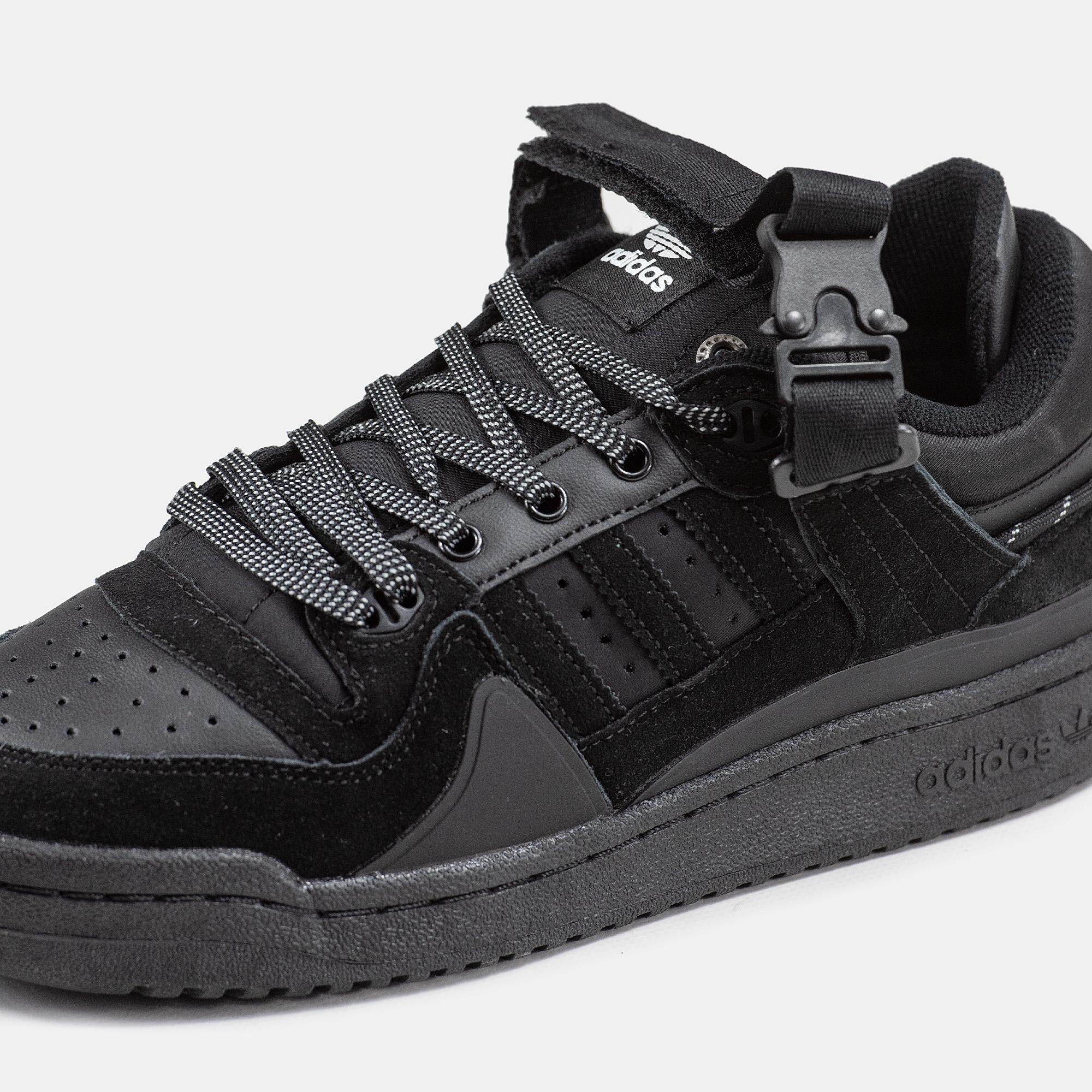 Adidas Forum x Bad Bunny Buckle Low “Triple Black” - изображение 6