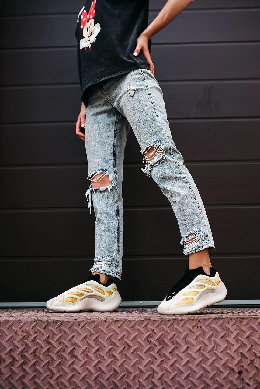 Adidas Yeezy 700 V3 Safflower - изображение 1