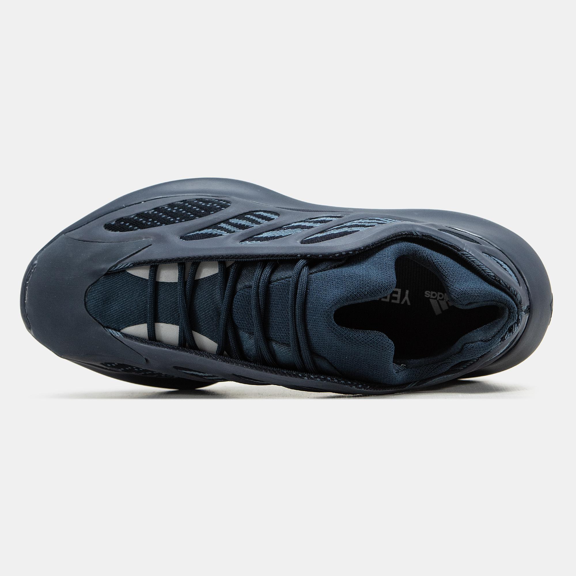 Adidas Yeezy 700 V3 Fade Carbon - изображение 3