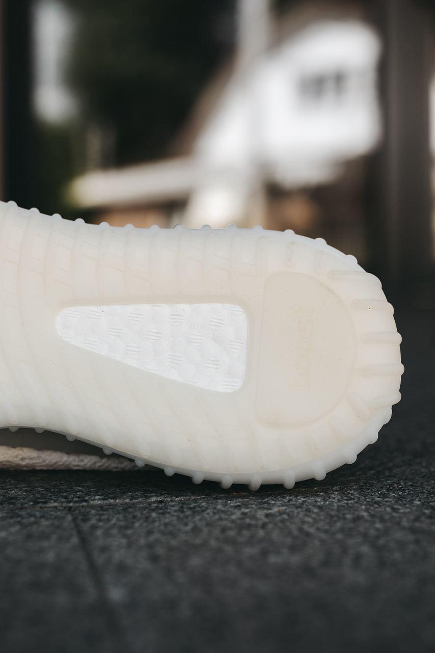 Adidas Yeezy Boost 350 v2 White (Triple White) - изображение 4