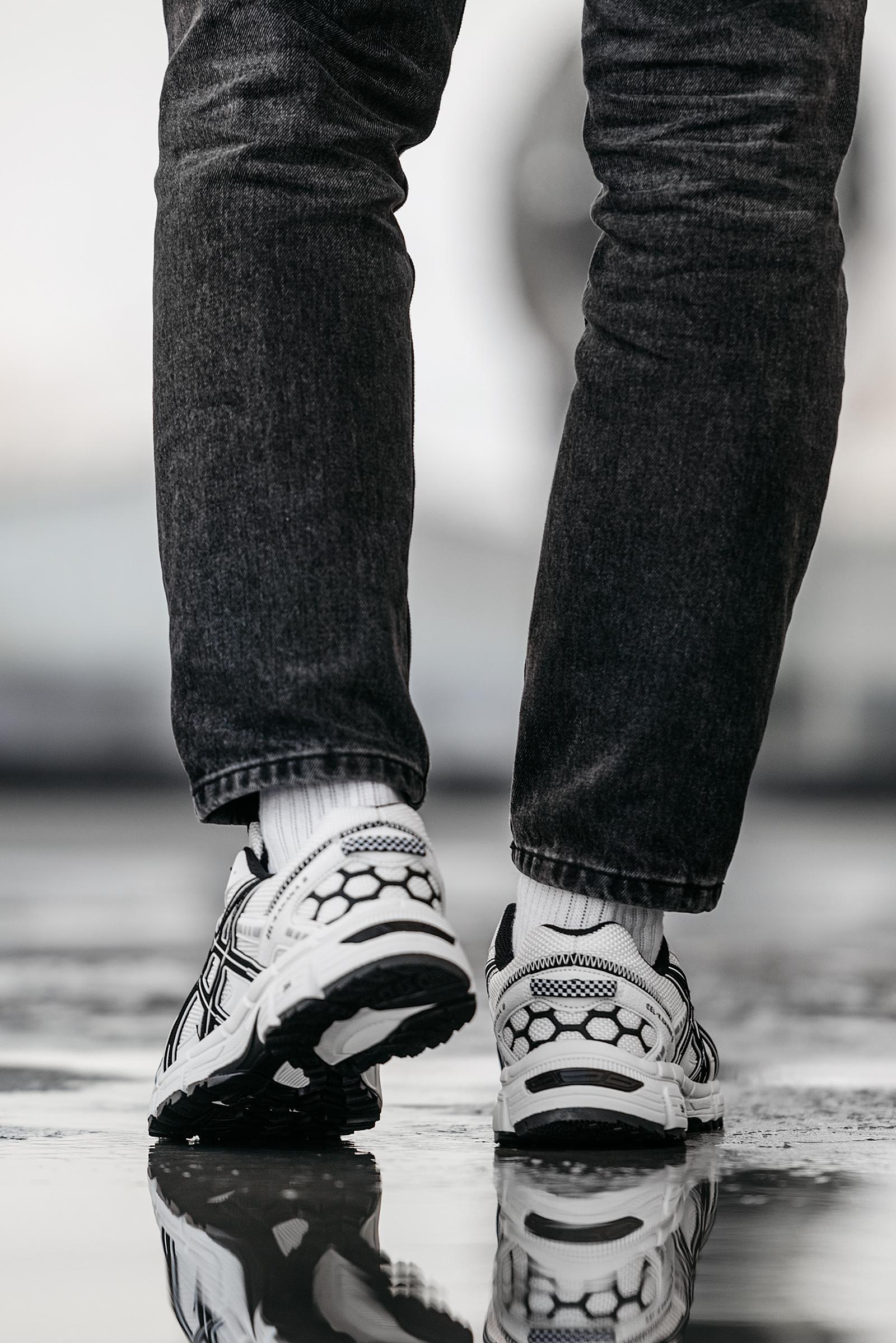 Asics Gel-Kahana 8 Gore-Tex White Black - изображение 4