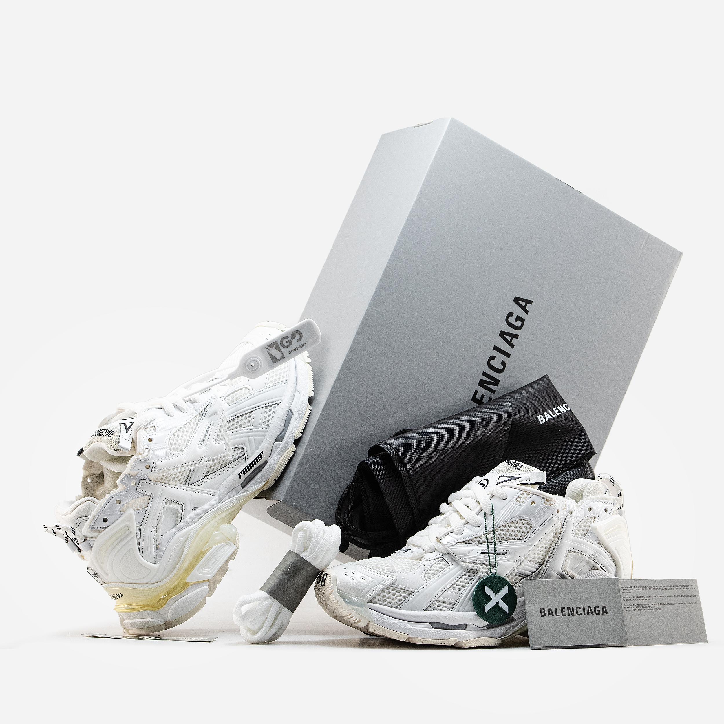 Balenciaga Runner "Triple White" - изображение 6