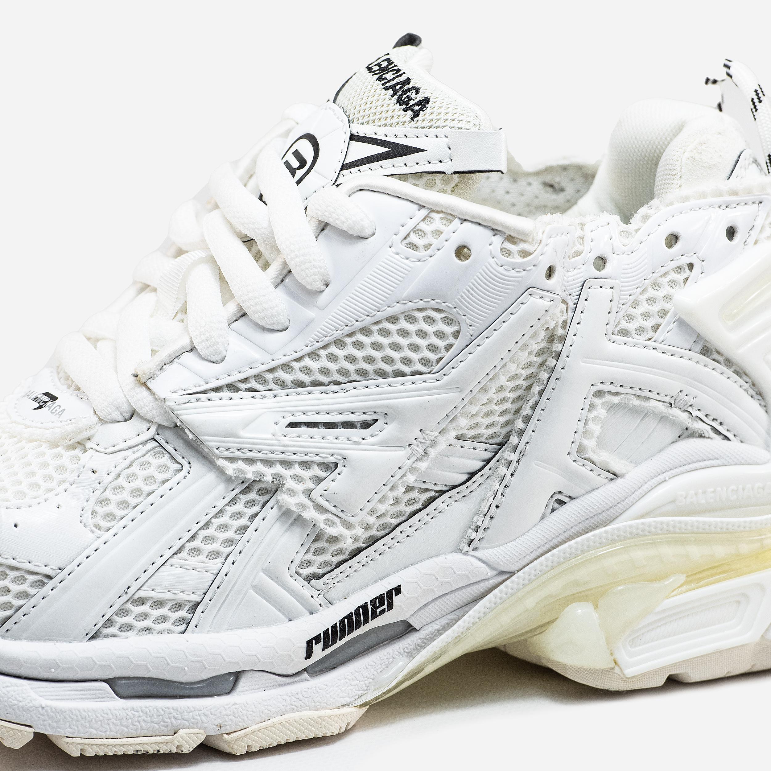 Balenciaga Runner "Triple White" - изображение 8