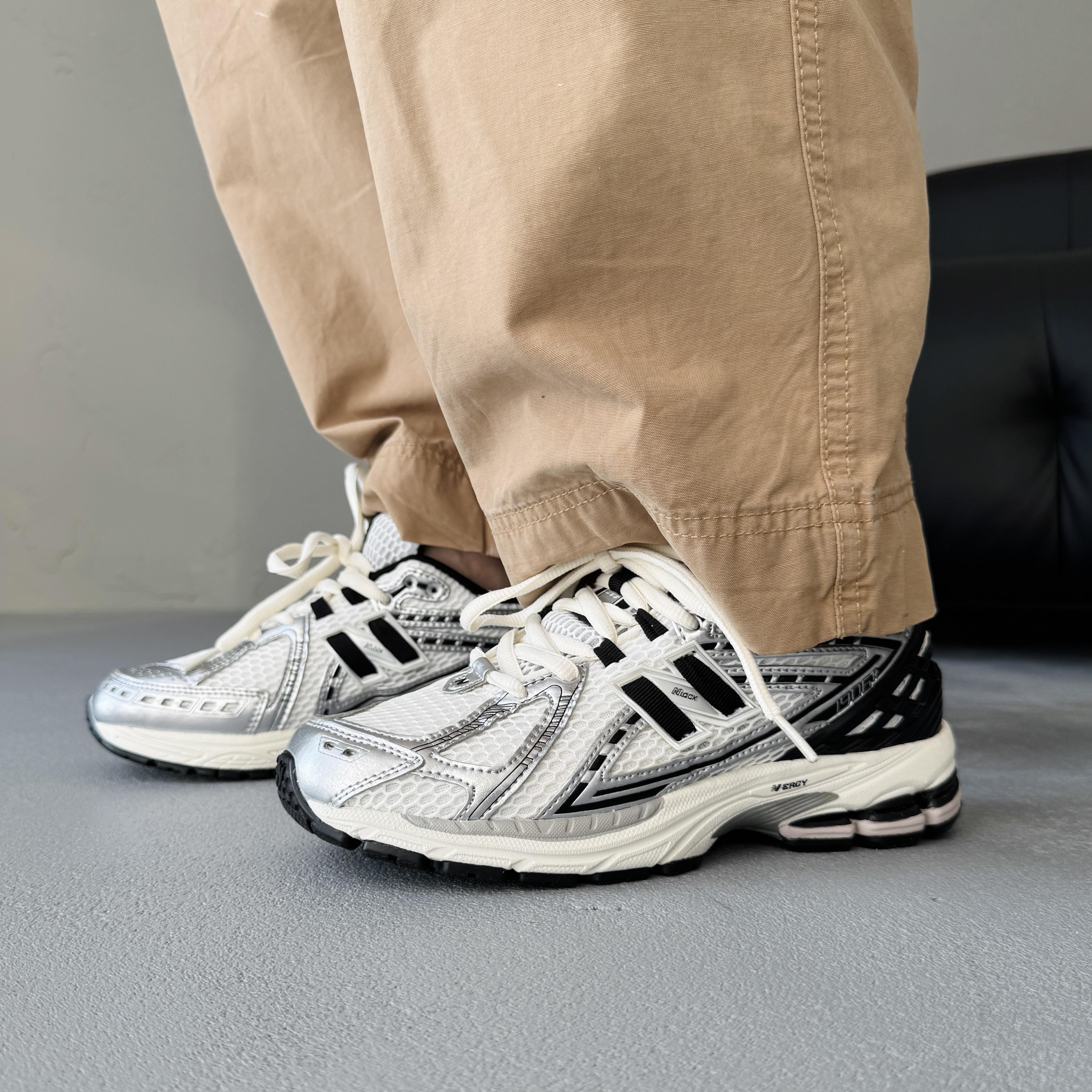 New Balance 1906R White Silver Black - изображение 7