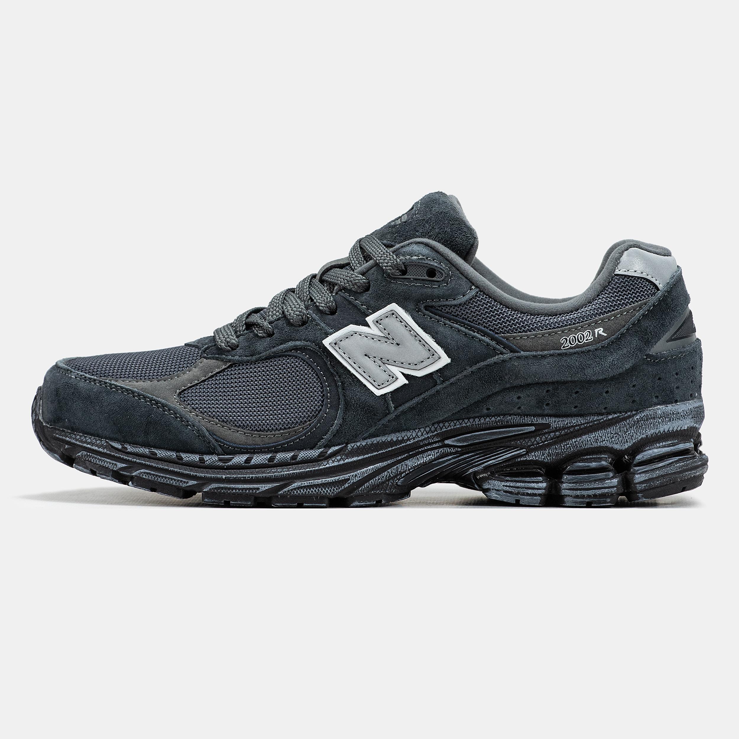 New Balance 2002R Triple Black Reflective