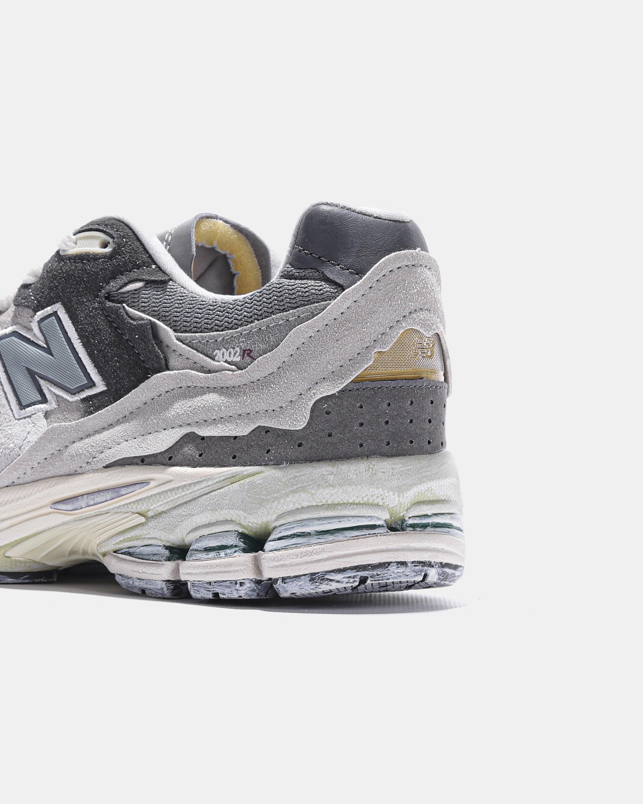 New Balance 2002R Protection Pack Grey Black - изображение 5