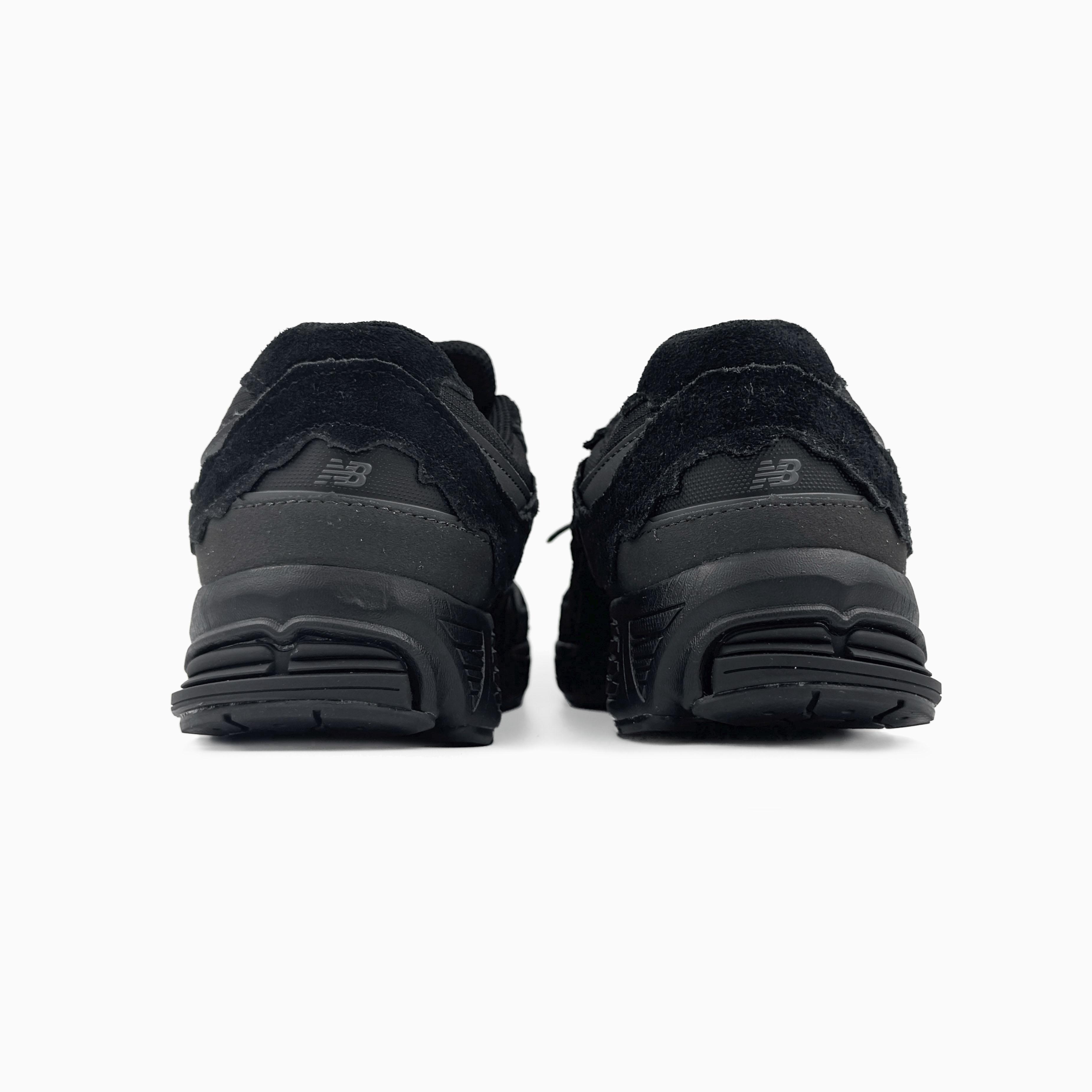 New Balance 2002R Gore-Tex Protection Pack Triple Black - изображение 4