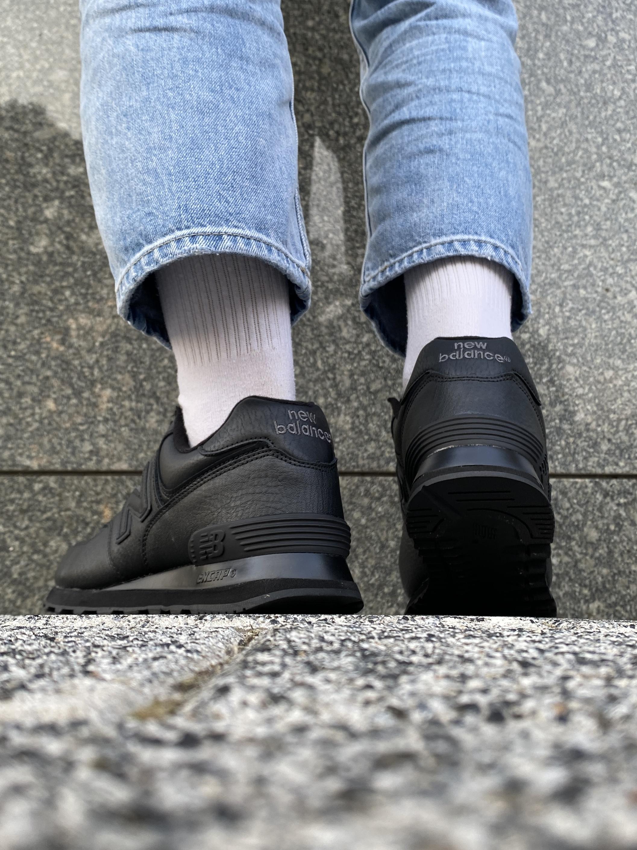 New Balance 574 Triple Black Leather - изображение 6