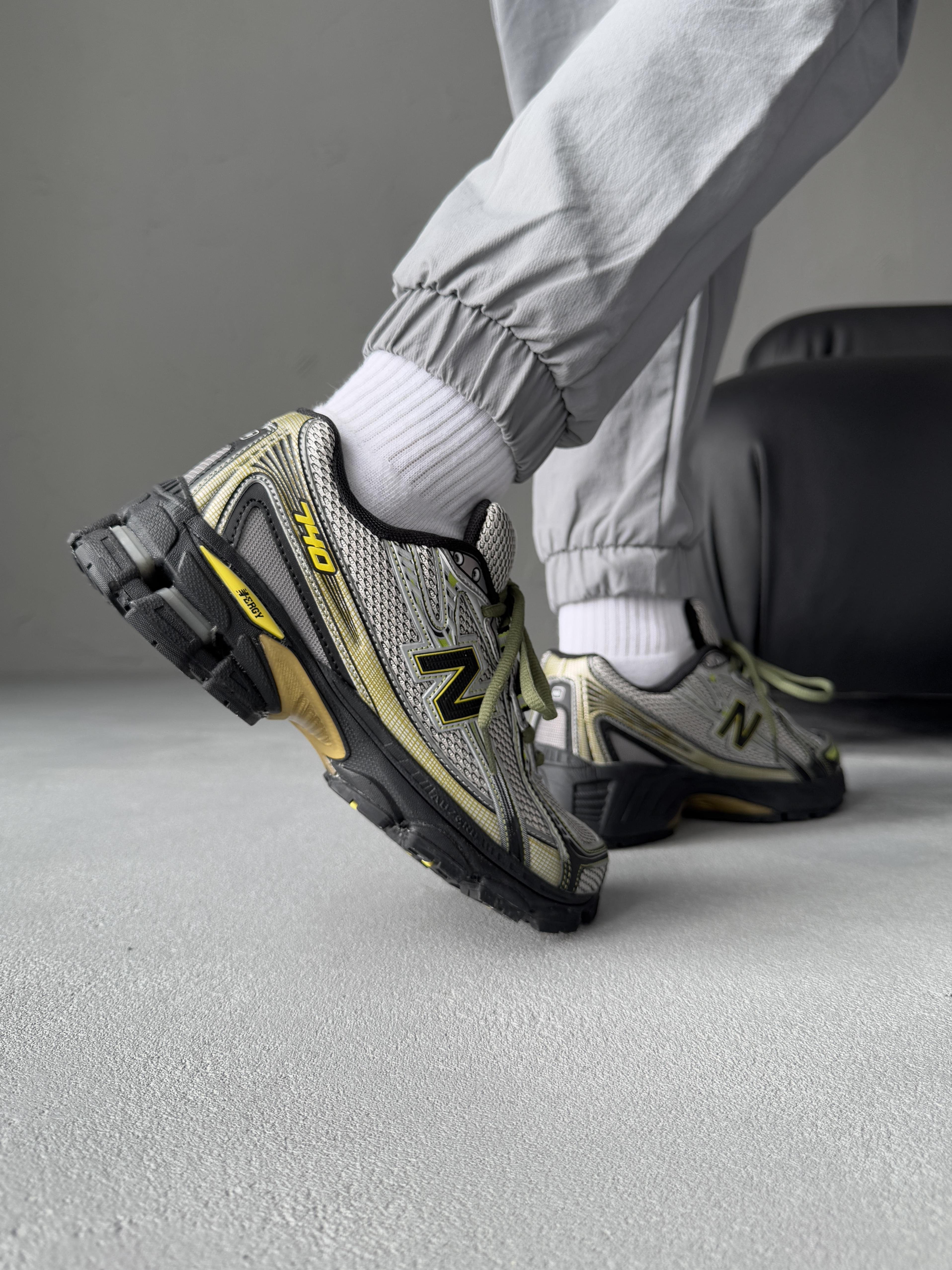 New Balance 740 Grey Black Yellow - изображение 1