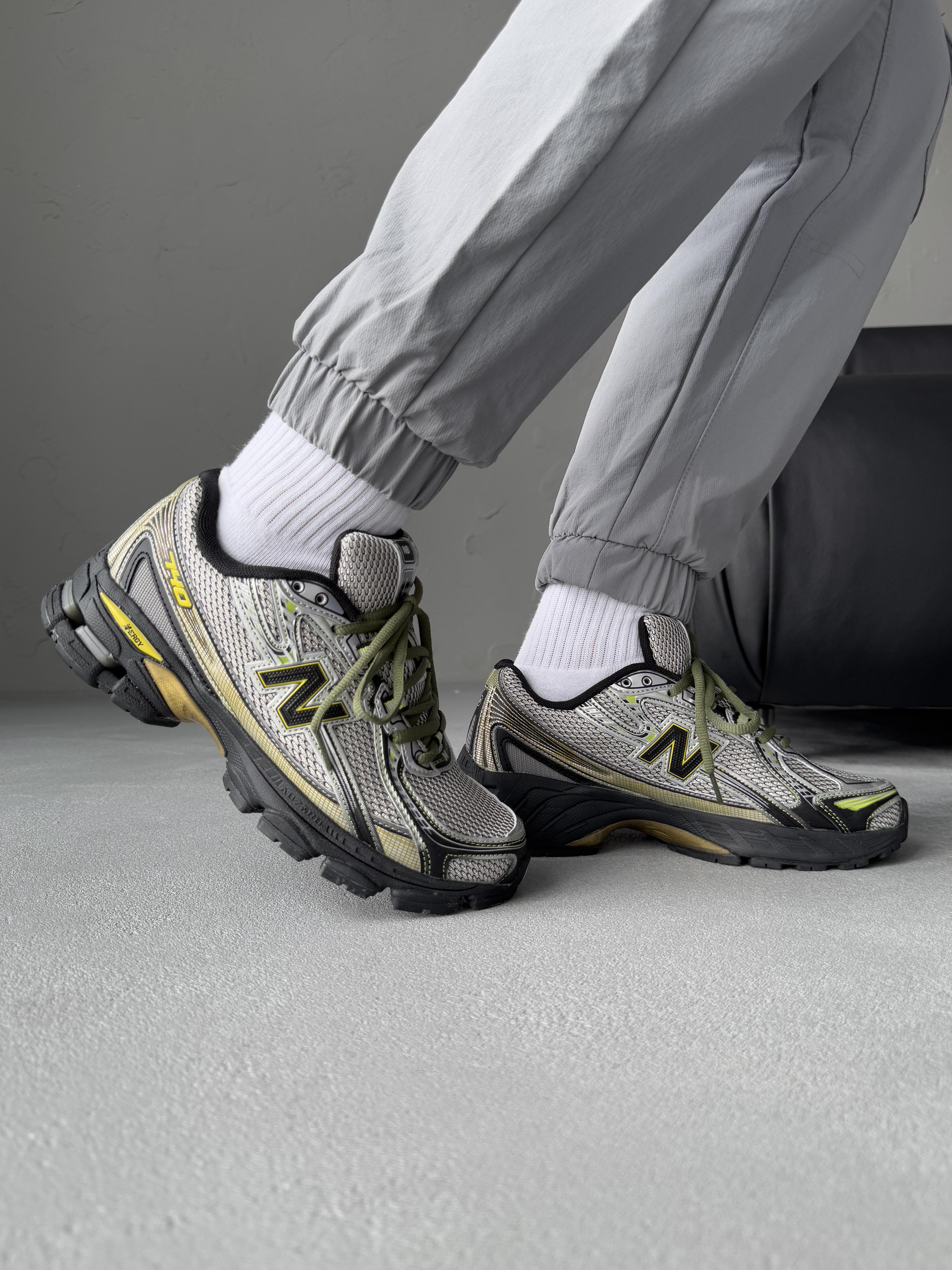 New Balance 740 Grey Black Yellow - изображение 5
