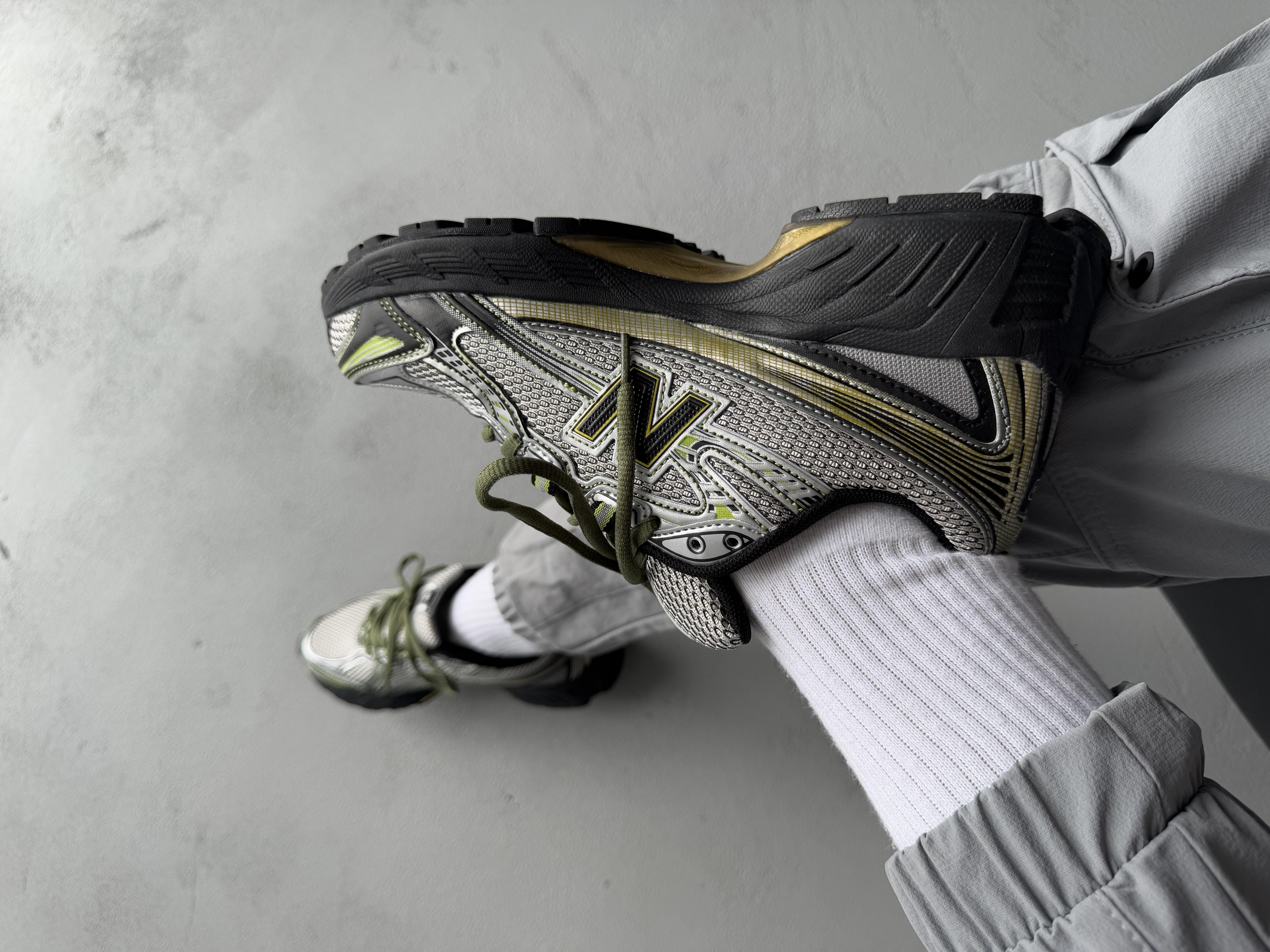 New Balance 740 Grey Black Yellow - изображение 7