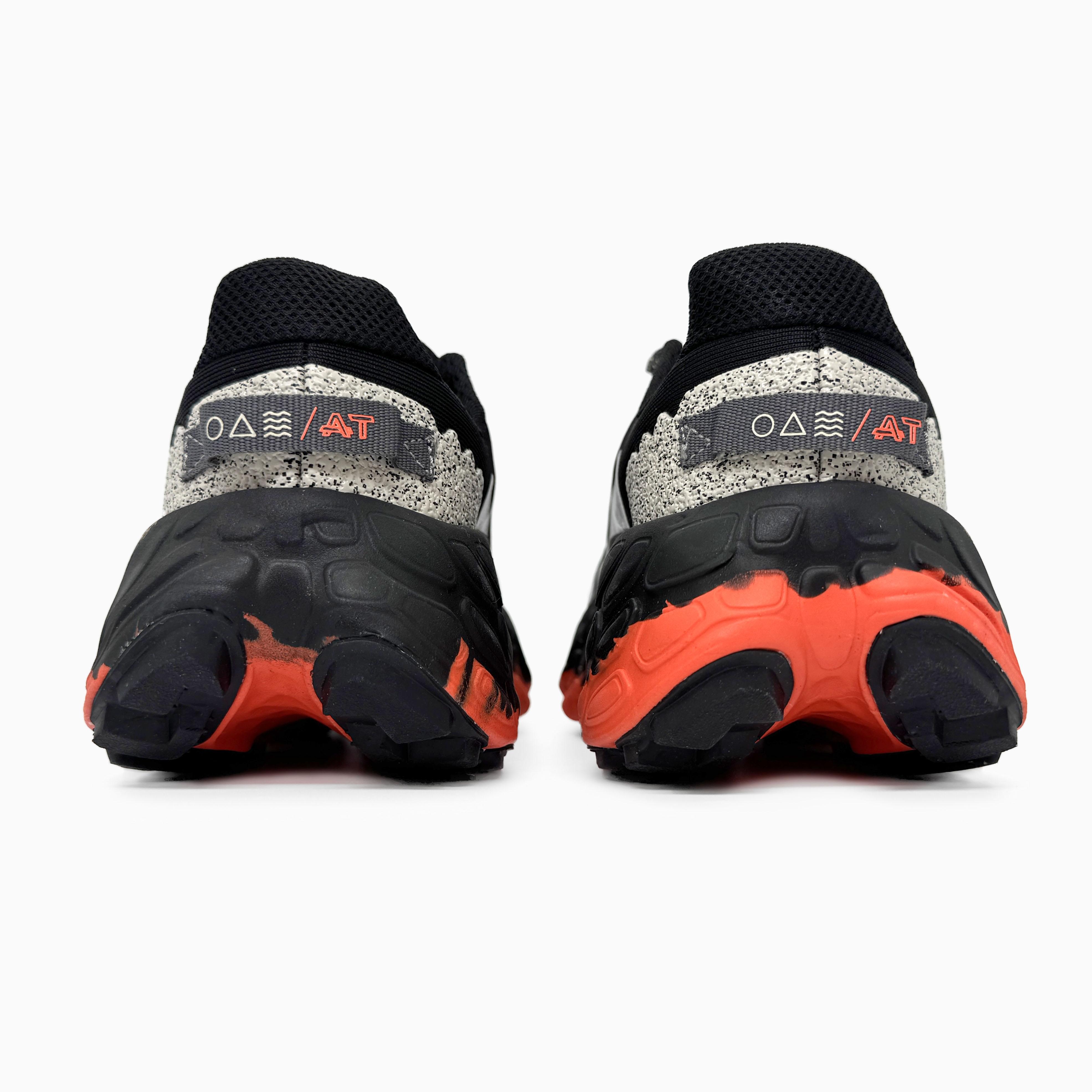 New Balance Fresh Foam X More Trail v3 Black Orange - изображение 1