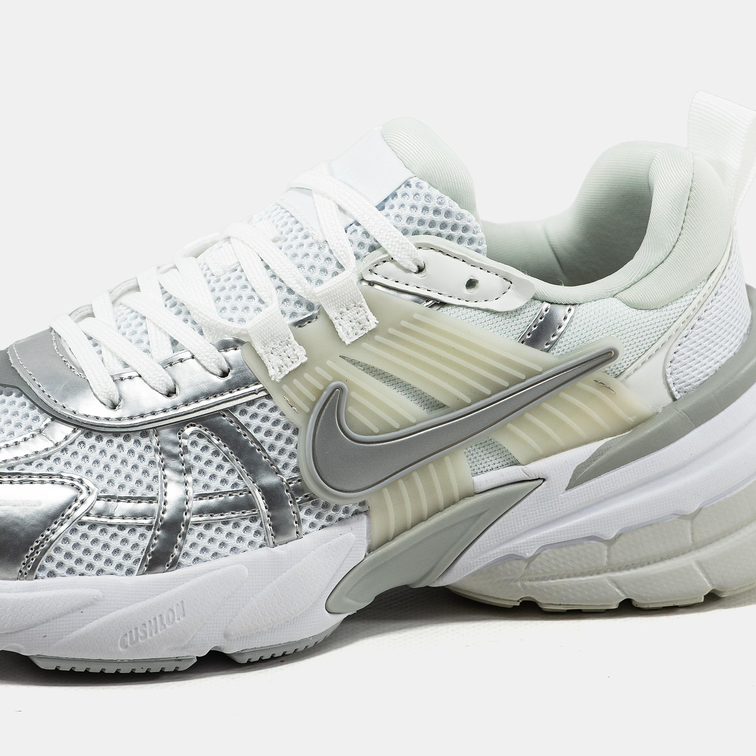 Nike V2K Runtekk White Silver - изображение 8