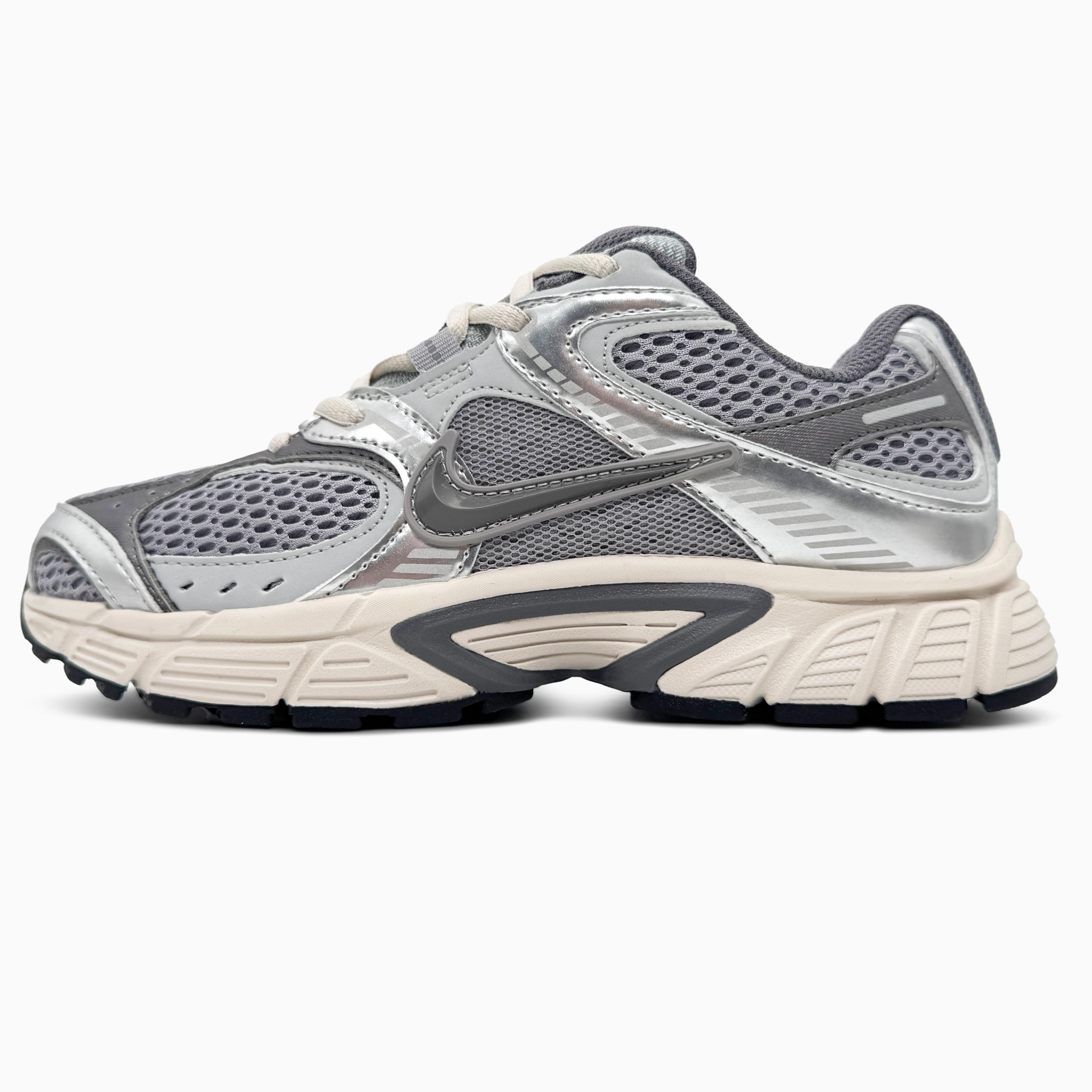 Nike V5 RNR Silver Grey