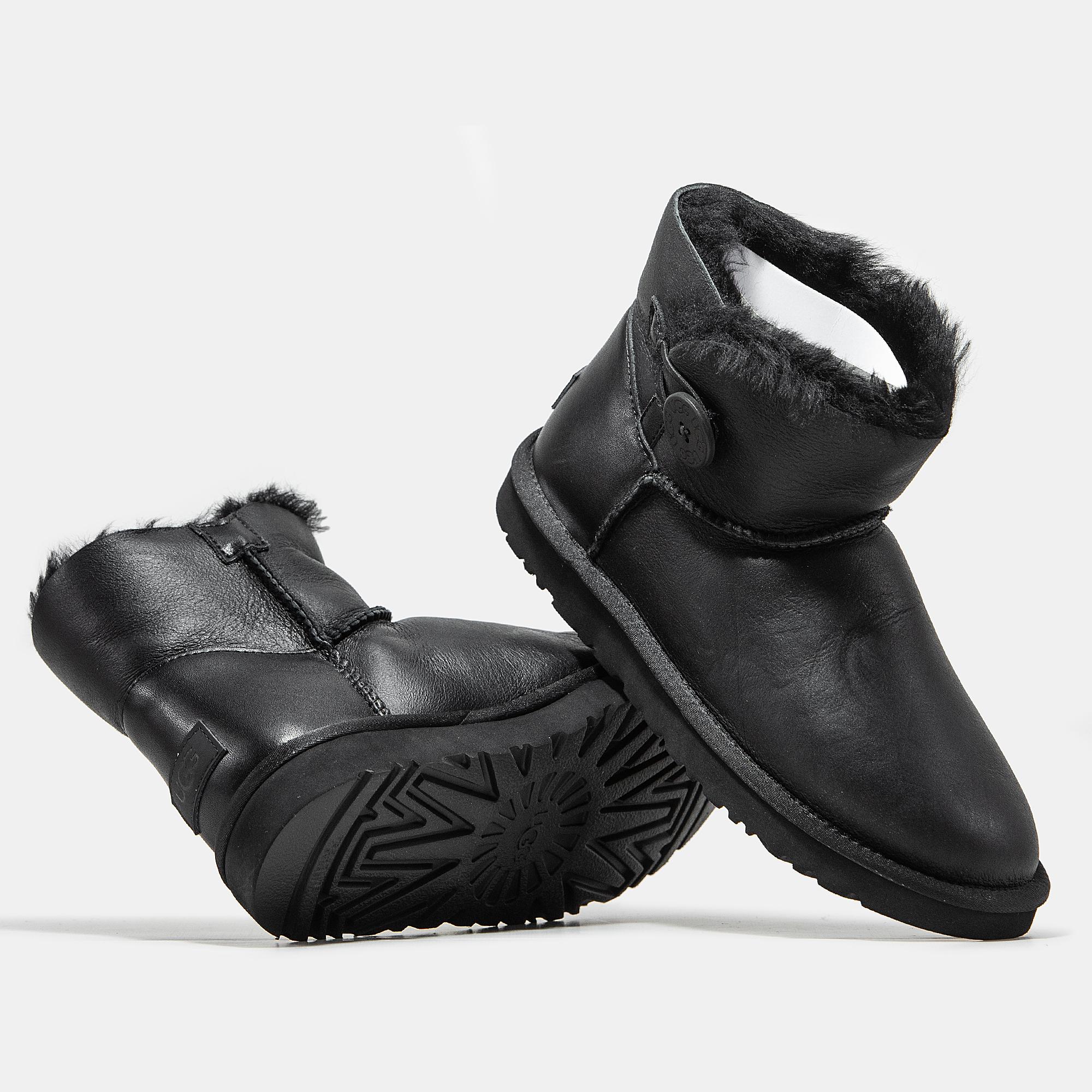 UGG Classic Mini Bailey Button Leather Black - изображение 6